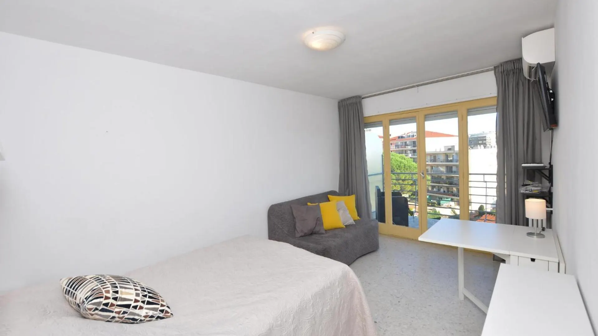 Amazing Apartment In Cannes With Kitchen フランス